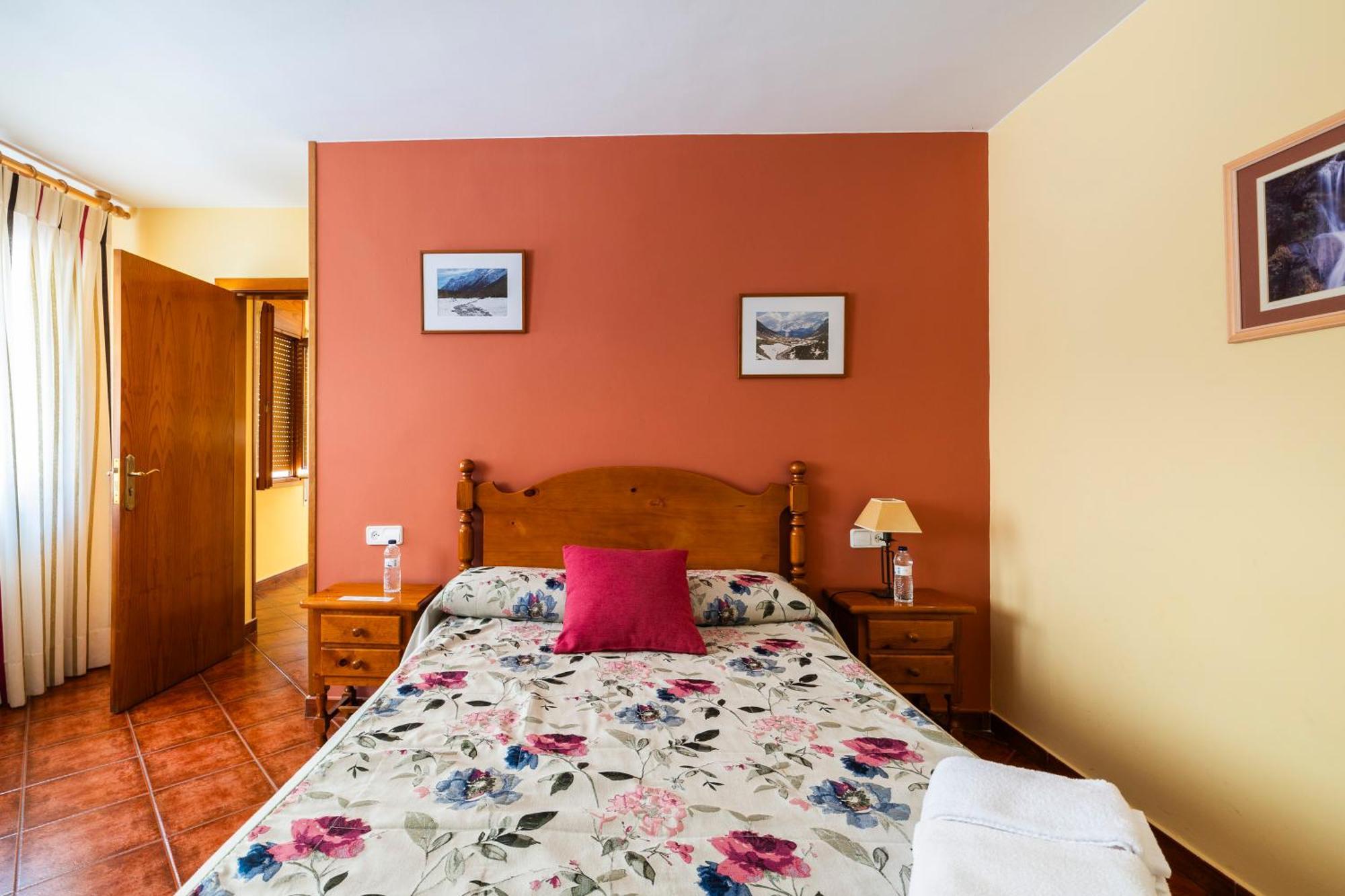 Hostal Panart Bielsa Exterior photo