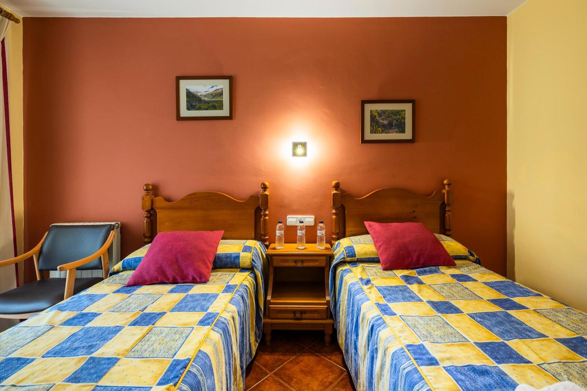 Hostal Panart Bielsa Exterior photo